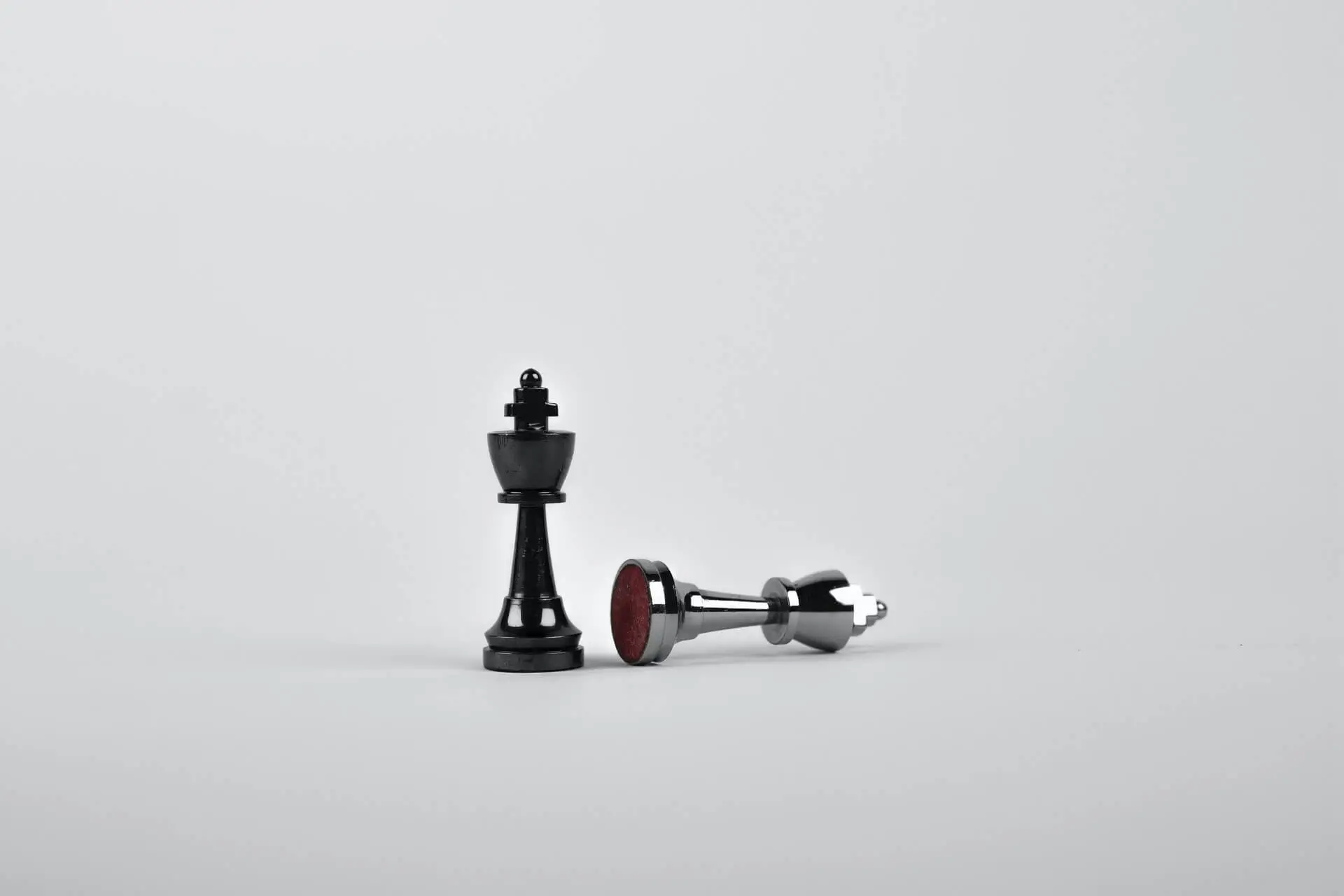 battle-black-board-game-chess-411207 (1)